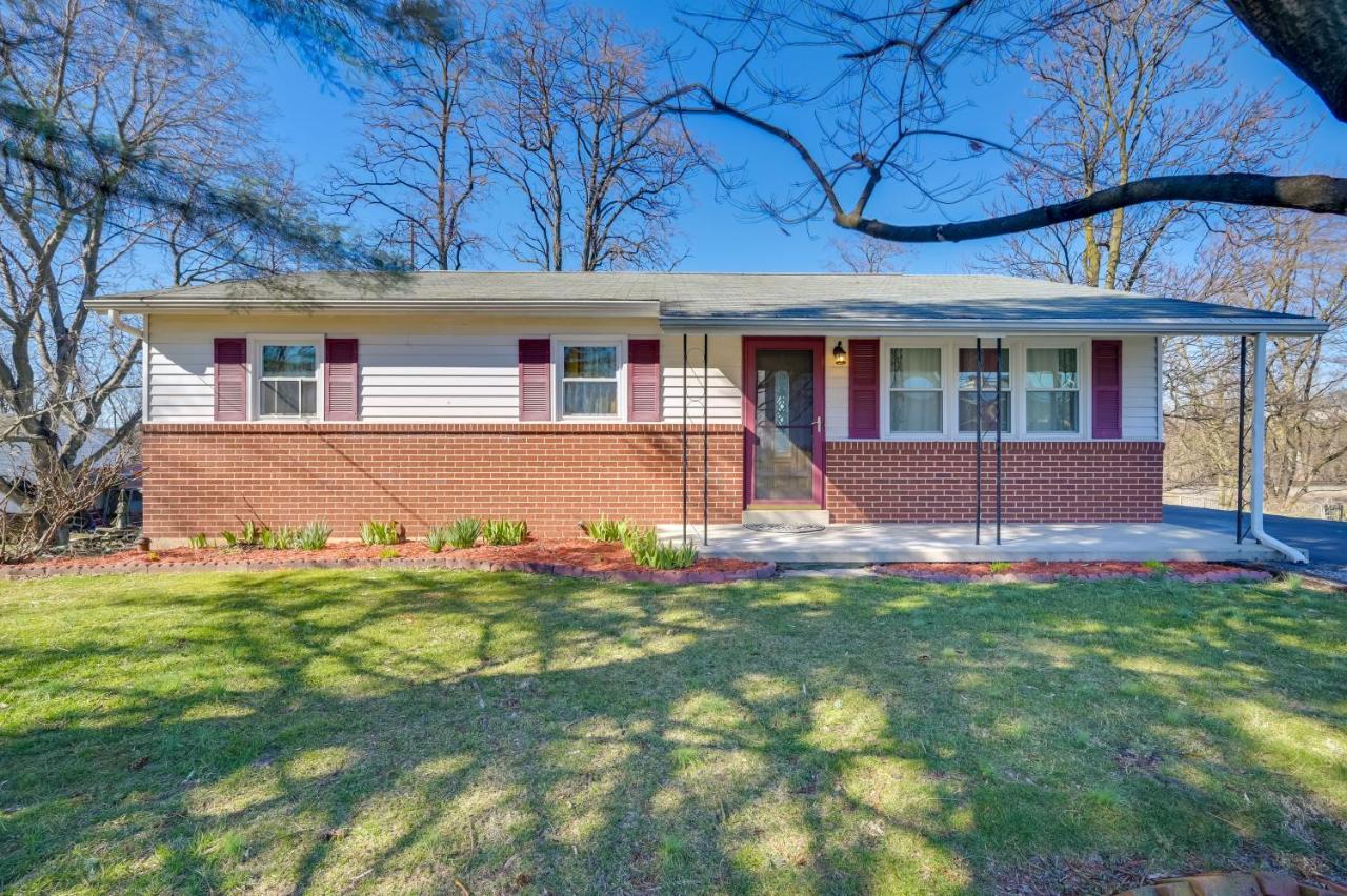 Convenient Hummelstown Home With Deck! Exterior photo